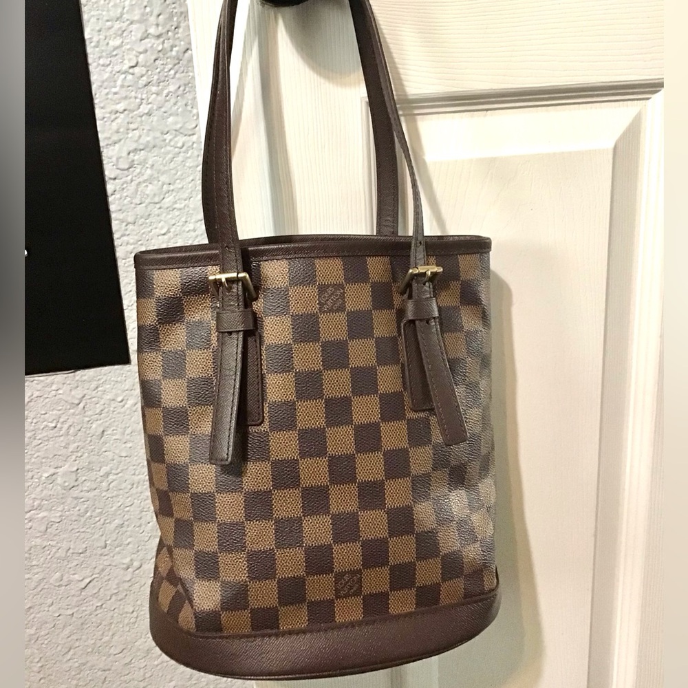 Louis Vuitton Damier Marais Bucket Shoulder  Bag - Picture 2 of 16